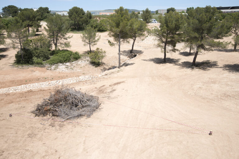 01-LROUX_Centaure_Land Art_Lambesc-4399